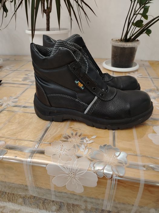 Ботинки спец летни осени