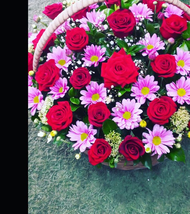 Цветы на заказ букеты карзинки и.т.д