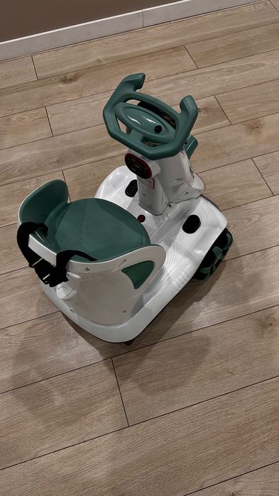 Электромобиль детский