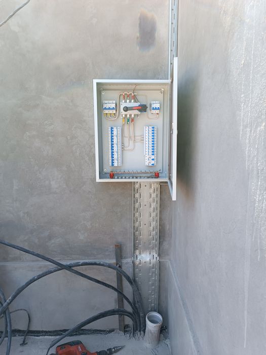 Электрик . Электромонтажные работы.