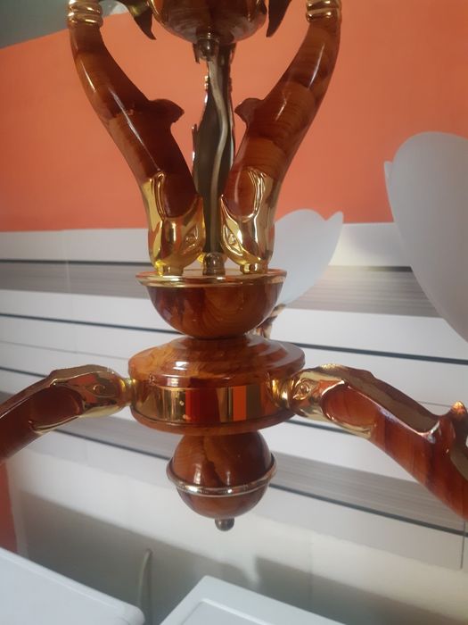 Продам люстру трёхрожковую бу