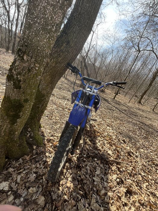 Vand cross de 125 în stare buna mai multe detali la telefon