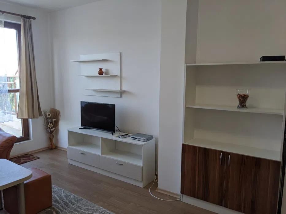 Дава се под наем Двустаен апартамент в Варна, Чаталджа - 108 кв.м за 716 € - Снимка #2