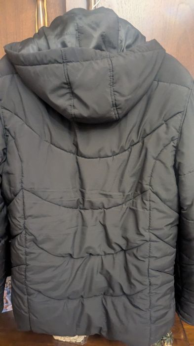 Продам зимнюю куртку, теплую