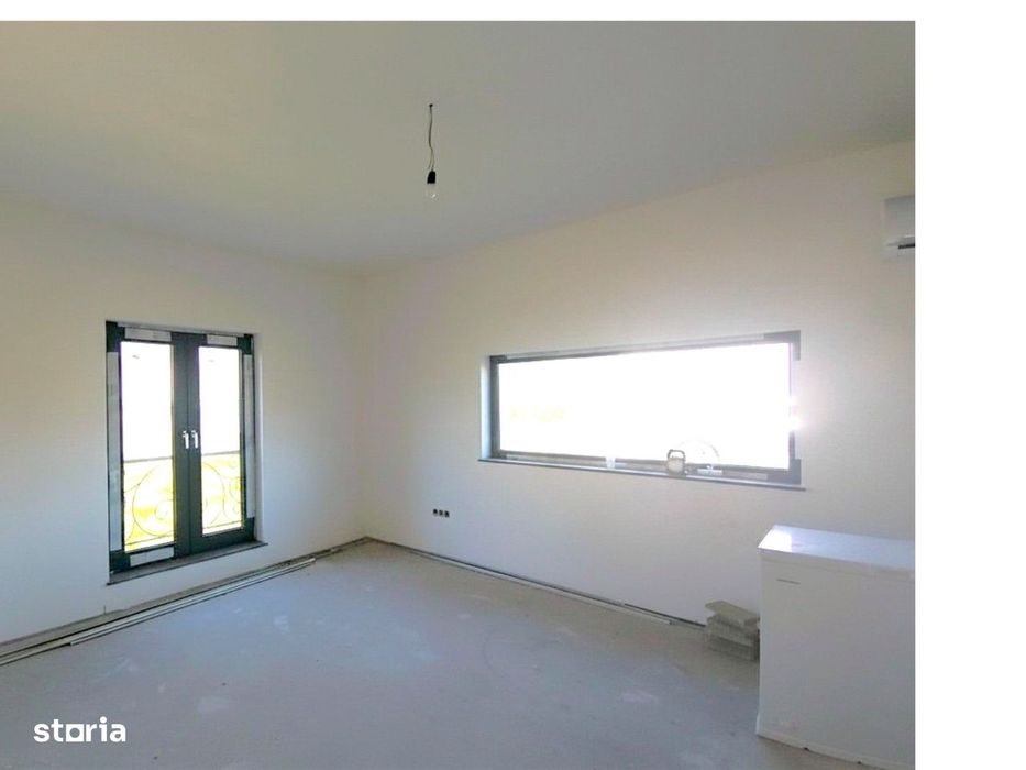 Vilă P+E+Pod | 200 MP Utili | Șcheia | Drum Privat