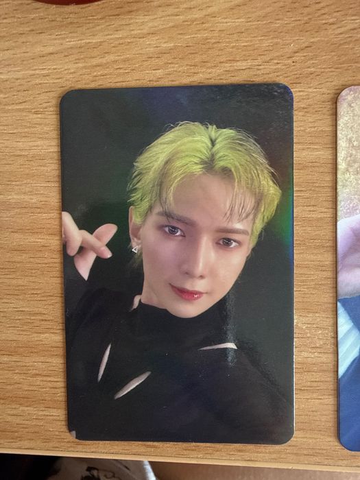 Фотокартички на Ateez