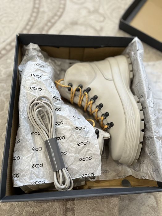 Осенние женские ботинки ЕССО