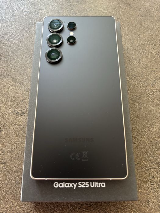 Samsung s25 Ultra 512gb Titanium black
