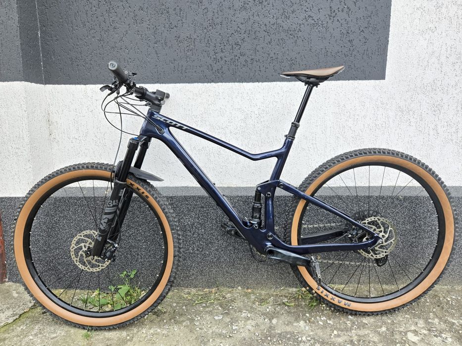 Vând full suspension Scott spark