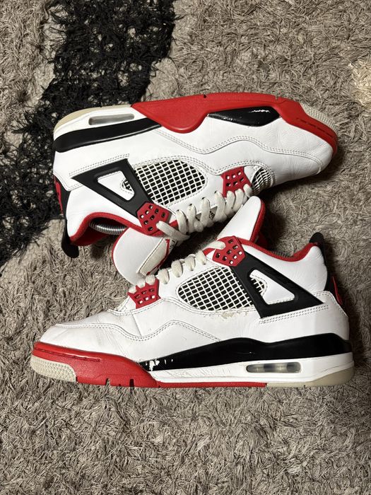 Air Jordan 4 “Fire Red”