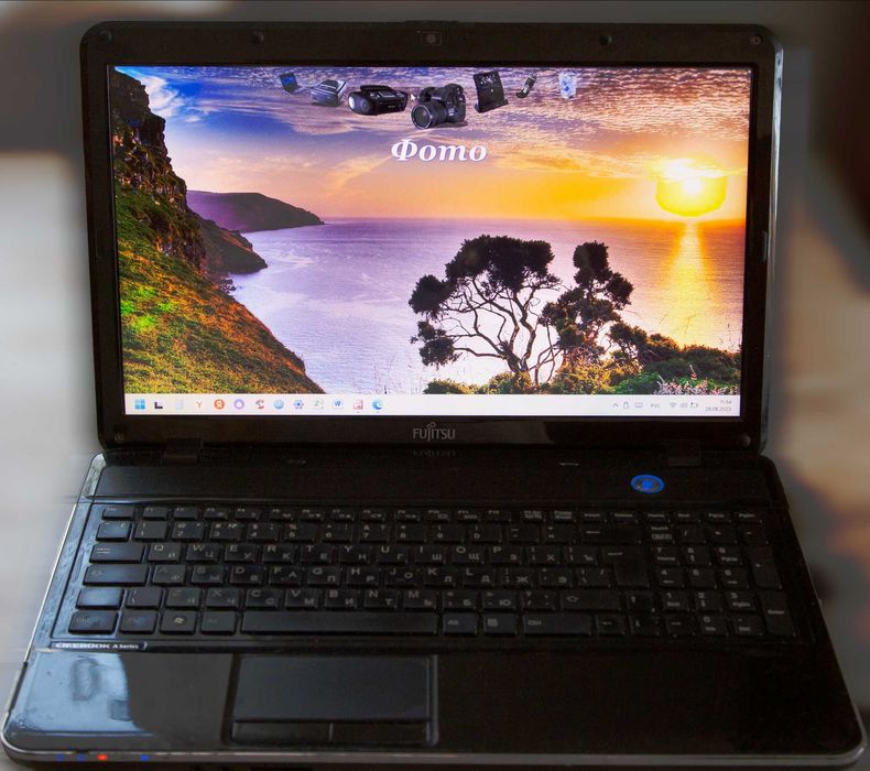Ноутбук Fujitsu AH531 Core i5