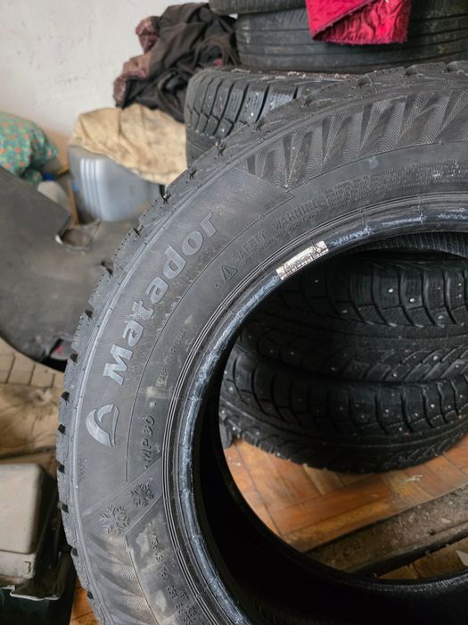 Шины зимние, комплект