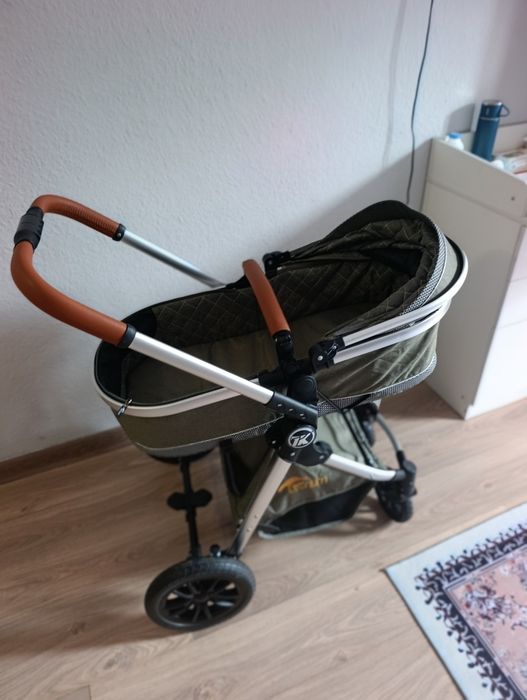 Продам коляску 3в1