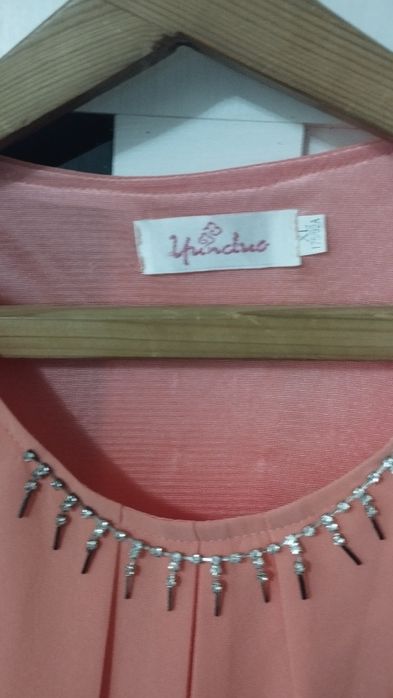 Продаются нарядные платья в отличном состоянии размер XL