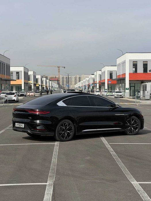 Расрочка ХАН два мотора черный 2023 год