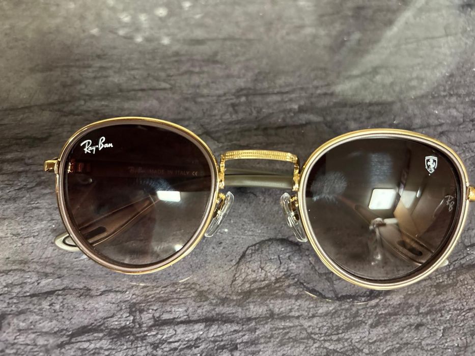 Ochelari Ray Ban Ferrari noi