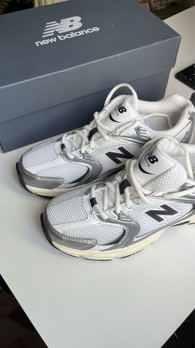 Продаю оригинальные New Balance 530