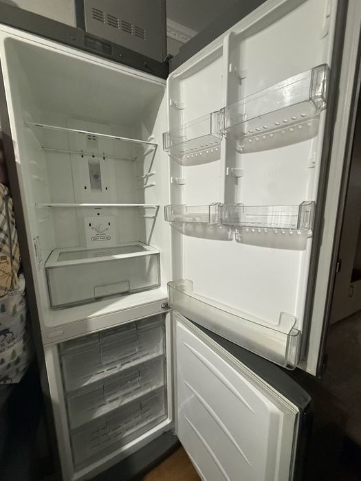 Холодильник LG в отличном состоянии