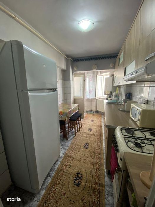 Apartament decomandat 2 camere, 48 mp + balcon, etaj 6/8, zona Traian — fotografia 3