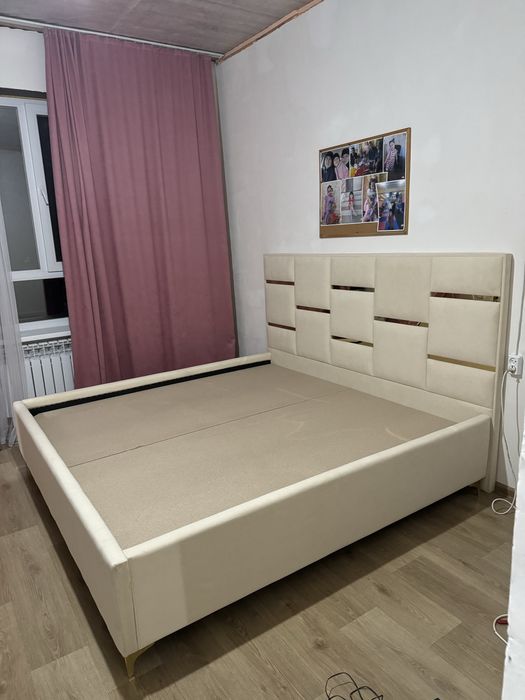Кровать двуспальная