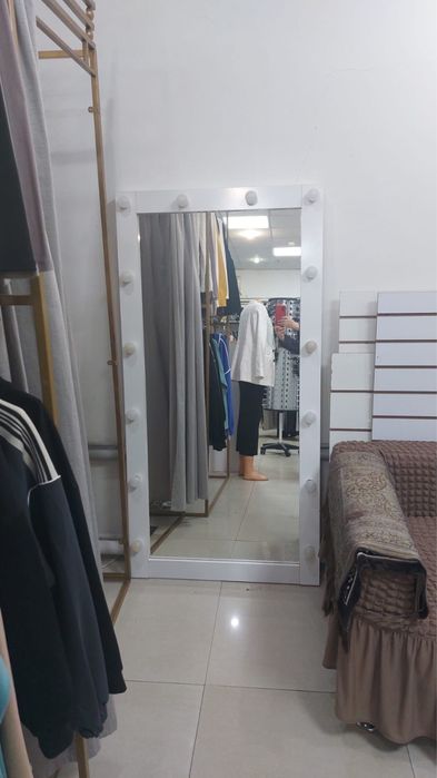 Продам стеллажи для бутика