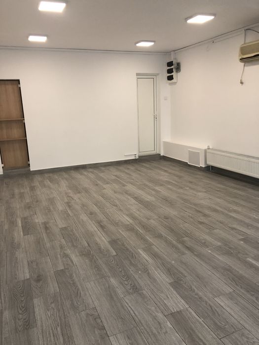Inchiriez spatiu comercial stradal, toate utilitatile