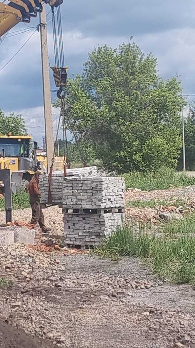 Продам плиты кирпич