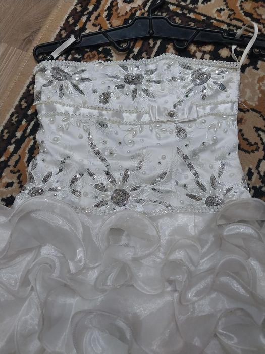 Платье на девочку