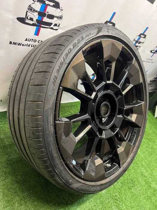 летни гуми с джанти R23’’ за BMW XM.