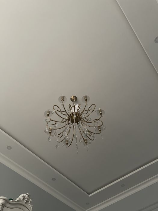 Люстра 8-ми рожковая