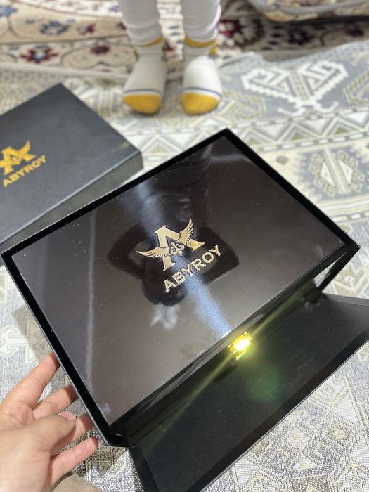Часы от Abyroy Watch