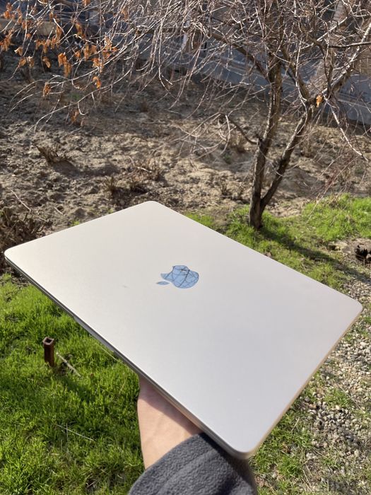 MacBook Air 13, M2 (16/256)