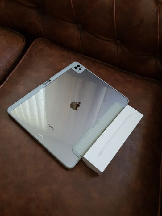 Apple iPad Pro 12.9 (6th Gen, 2022)–2TB+Apple Pencil+калъф, в гаранция