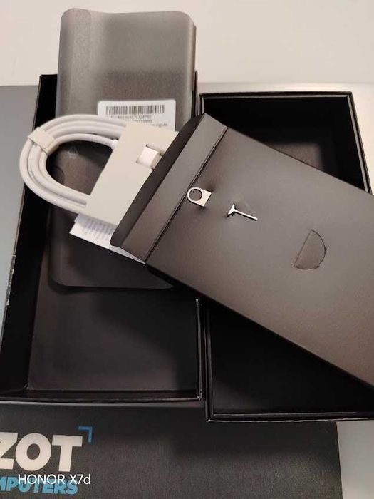 Продавам HONOR Magic7 Pro 512\12GB