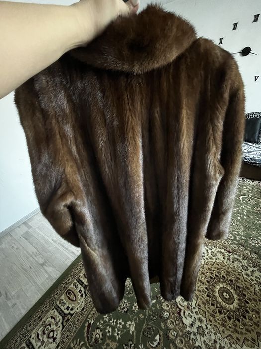 Продам норковую шубу