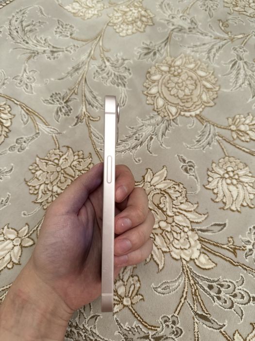 Продаю iphone 13 в идеальном состоянии