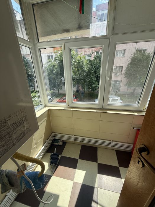 Închiriez apartament 2 camere, decomandat – Zonă ultracentrală (Liceul Pedagogic)