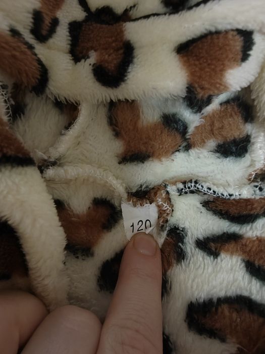 Отдам вещи за 1000тг