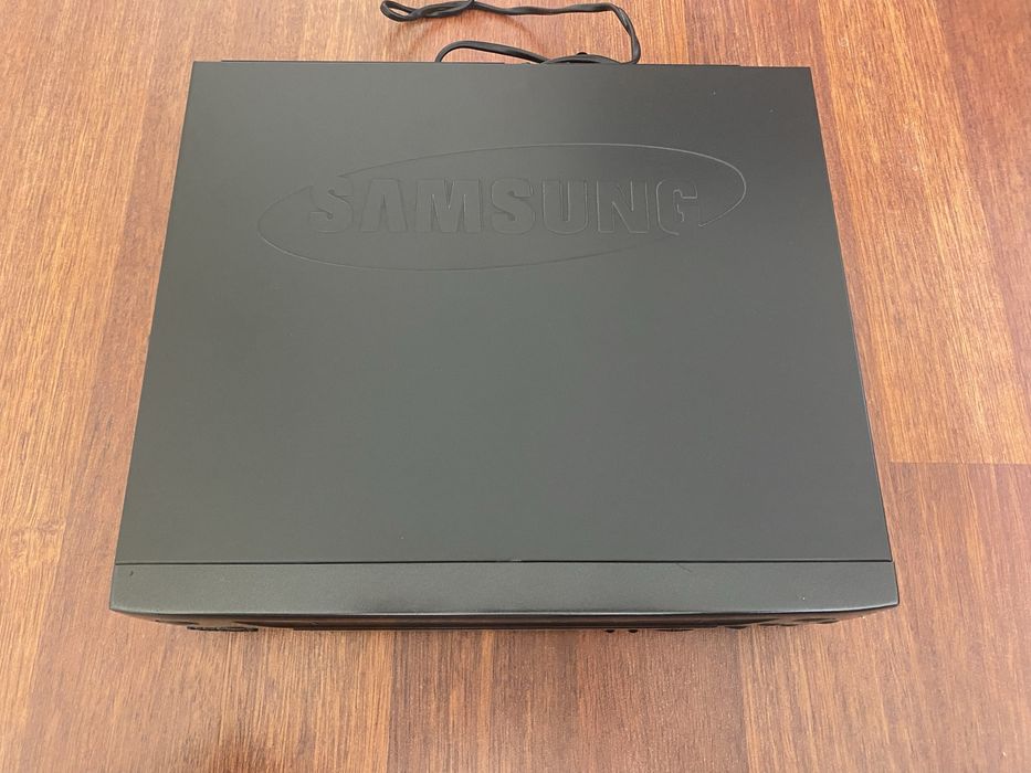 Видеомагнитафон Samsung