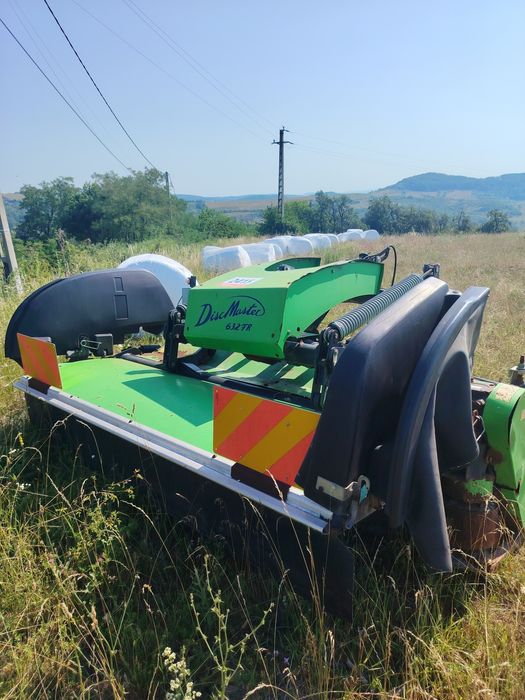 Coasa frontala pe tractor 3. 2M deutz fahr