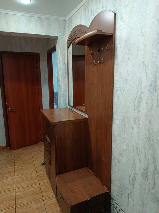 Продам прихожую.