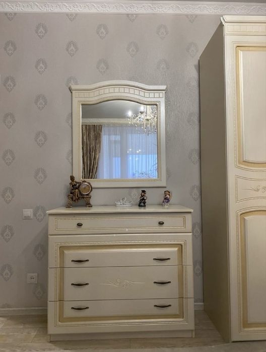 Продам мягкую мебель и гарнитур