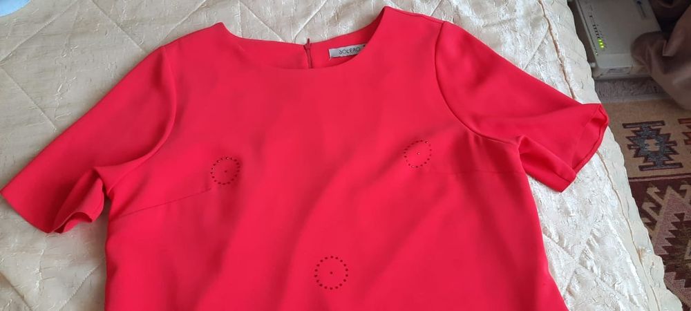 Красное дорогое платье