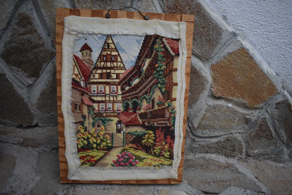 Гоблен рамкиран остъклен. Цена 155лв