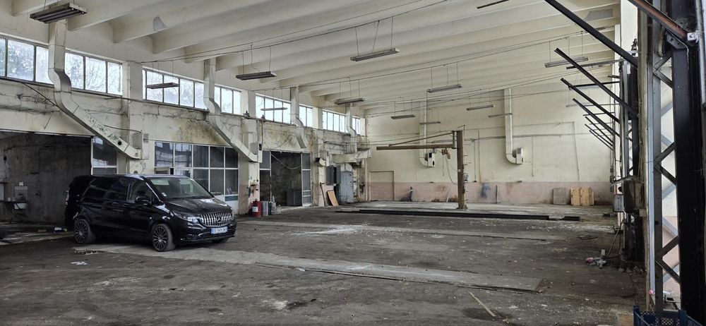 Дава се под наем Промишлена сграда в Свищов - 700 кв.м за 997.05 € - Снимка #2