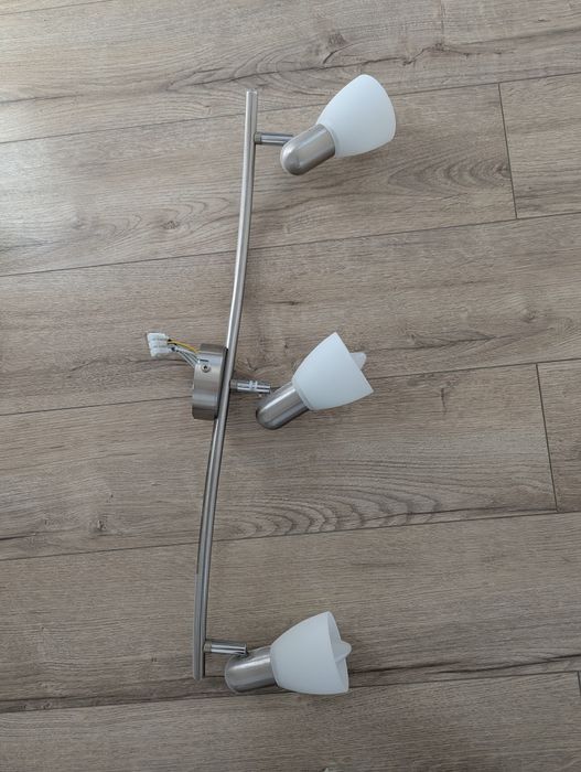 Vând corpuri de iluminat cu 3 sau 4 brate