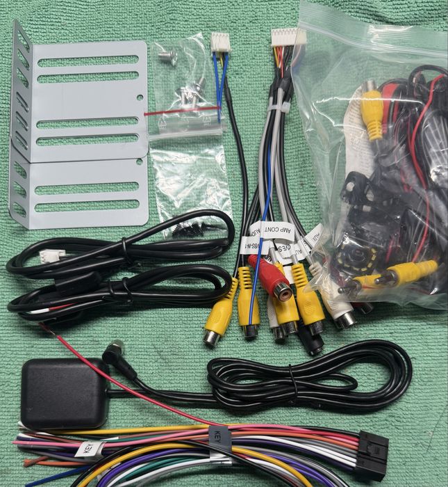 Универсална мултимедия 9" Android 15 2+32 Ram медиен плейър