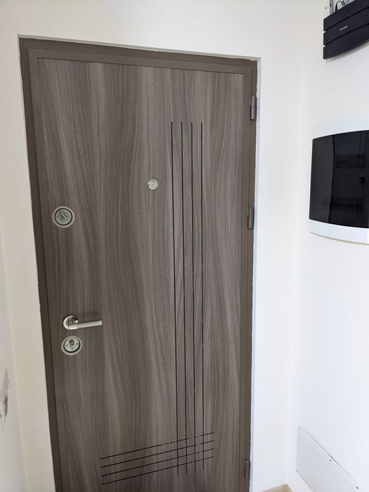 Apartament 2 camere, 55 mp, complet renovat și mobilat – Drăgășani (Închiriere / Schimb spațiu comercial)