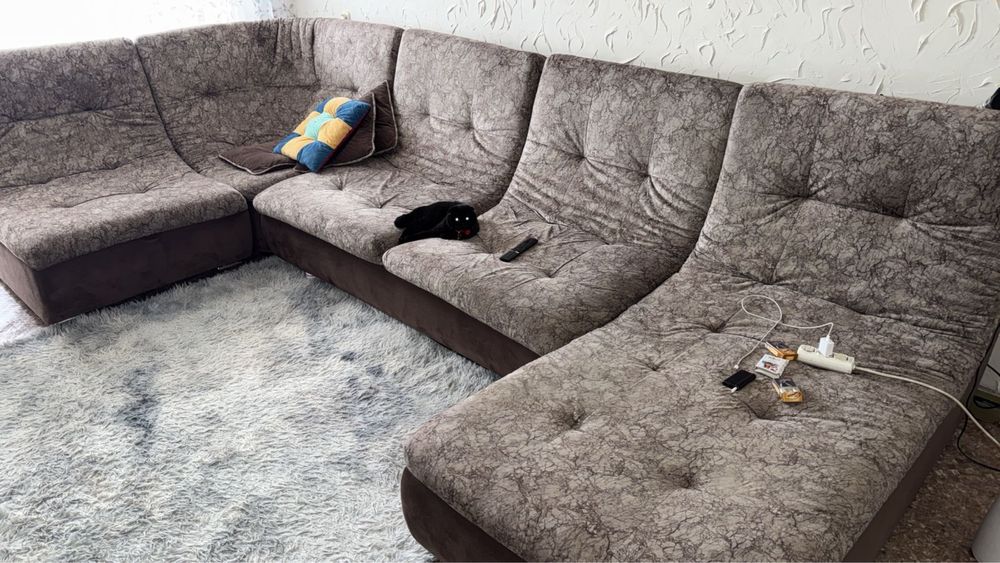 Продам диван большой