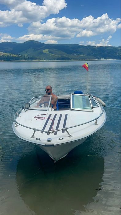 Vând crusader 775 – volvo penta 145 CP
